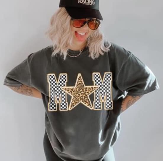 Mom Star Tee